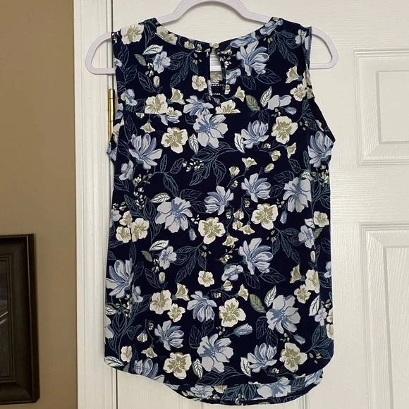 41 Hawthorne Sleeveless Blouse L - Picture 3 of 3